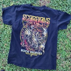 2022 Scorpions Rock Believer World Tour Concert Tee Shirt size Large